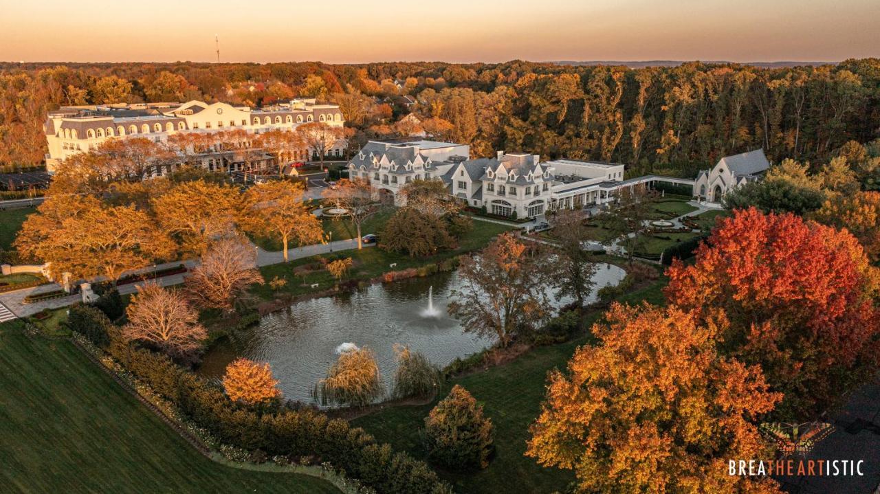 The Chateau Grande Hotel East Brunswick Exterior photo